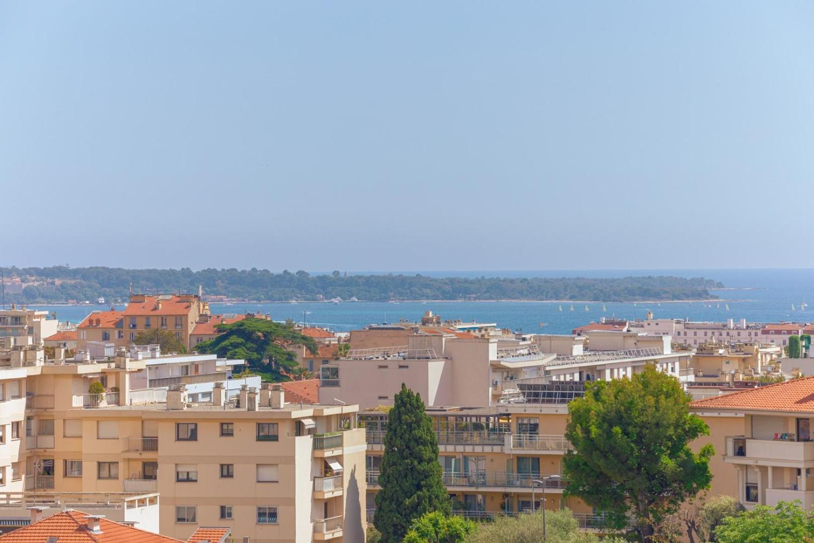 Le Rocher Avec Terrasse Et Vue Mer, Pres Du Centre-ville * Cannes